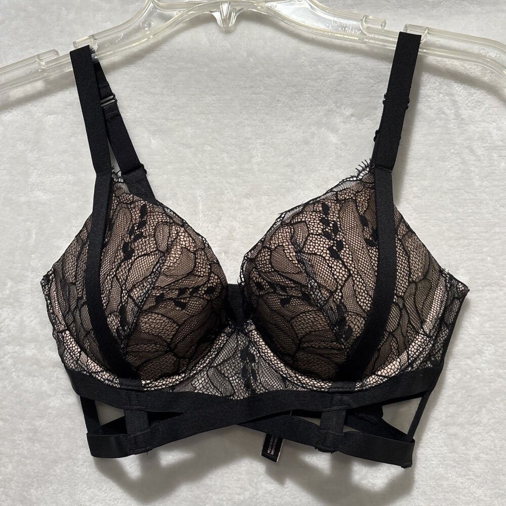 Victoria's Secret Women's Bra 32C Black Floral Lace Very Sexy Push Up Underwire